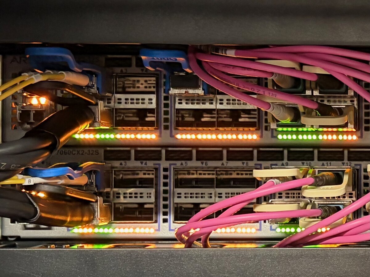 Arista DCS-7060CX2-32S top-of-rack switches in Cloud Propeller production
